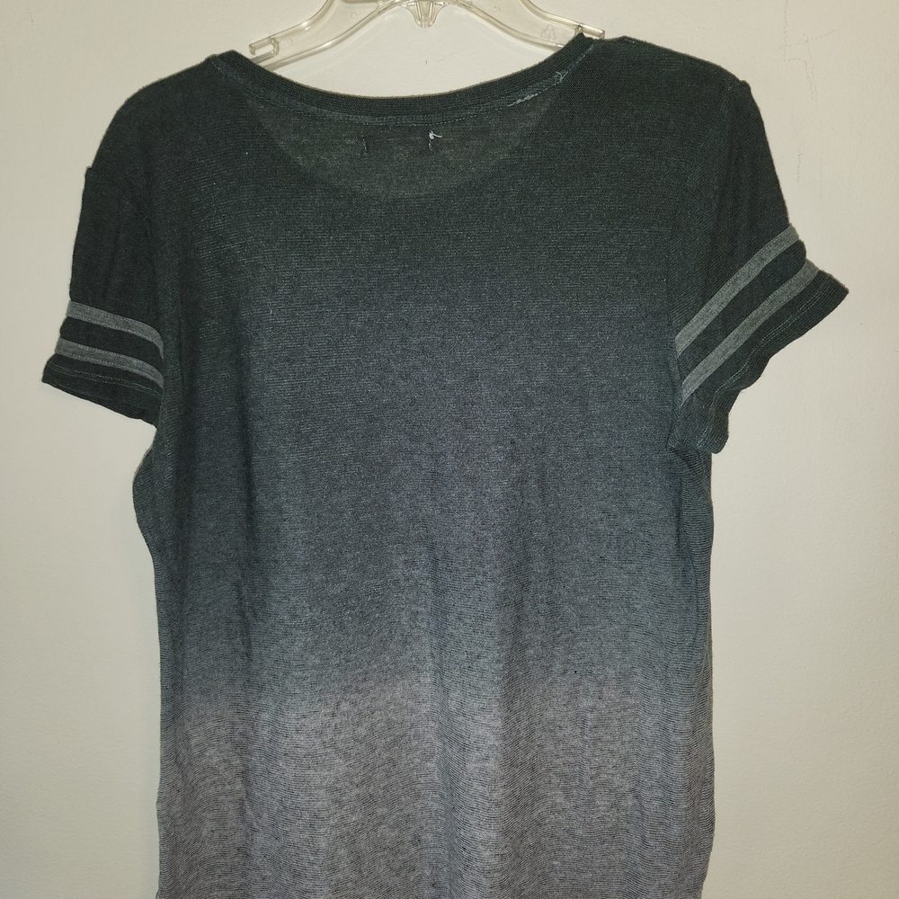 Maurices Womens Heather Ombre Soft Striped Sleeves With Feqther Print - Picture 2 of 5